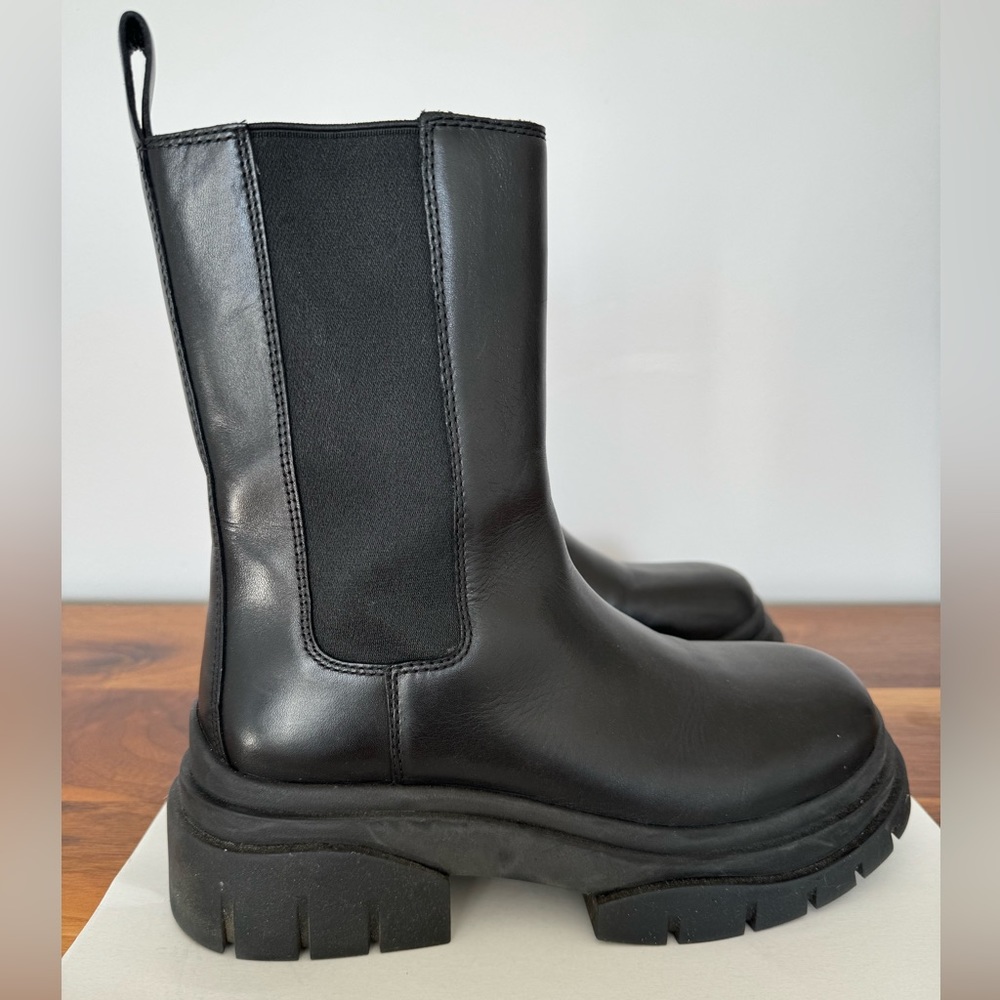 Women’s Mid Calf Chelsea Boots
